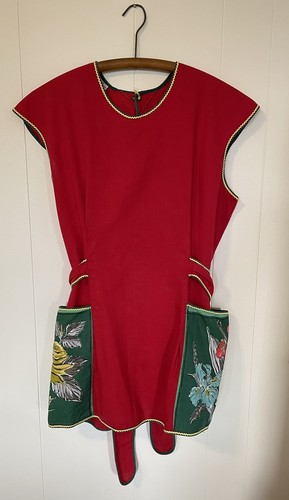 Vtg Apron/Smock Irving Byer Needlecraft Fashions Size L  Red Floral  w/Pockets