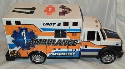 Road Rippers Rush & Rescue Ambulance Paramedic  Unit 6 Lights Sounds Motion 