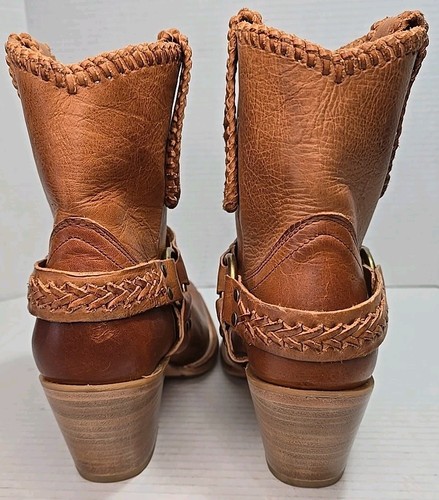 Size 9B Cleo + Wolf Womens Willow Fashion Booties Snip Toe - Picture 5 of 10
