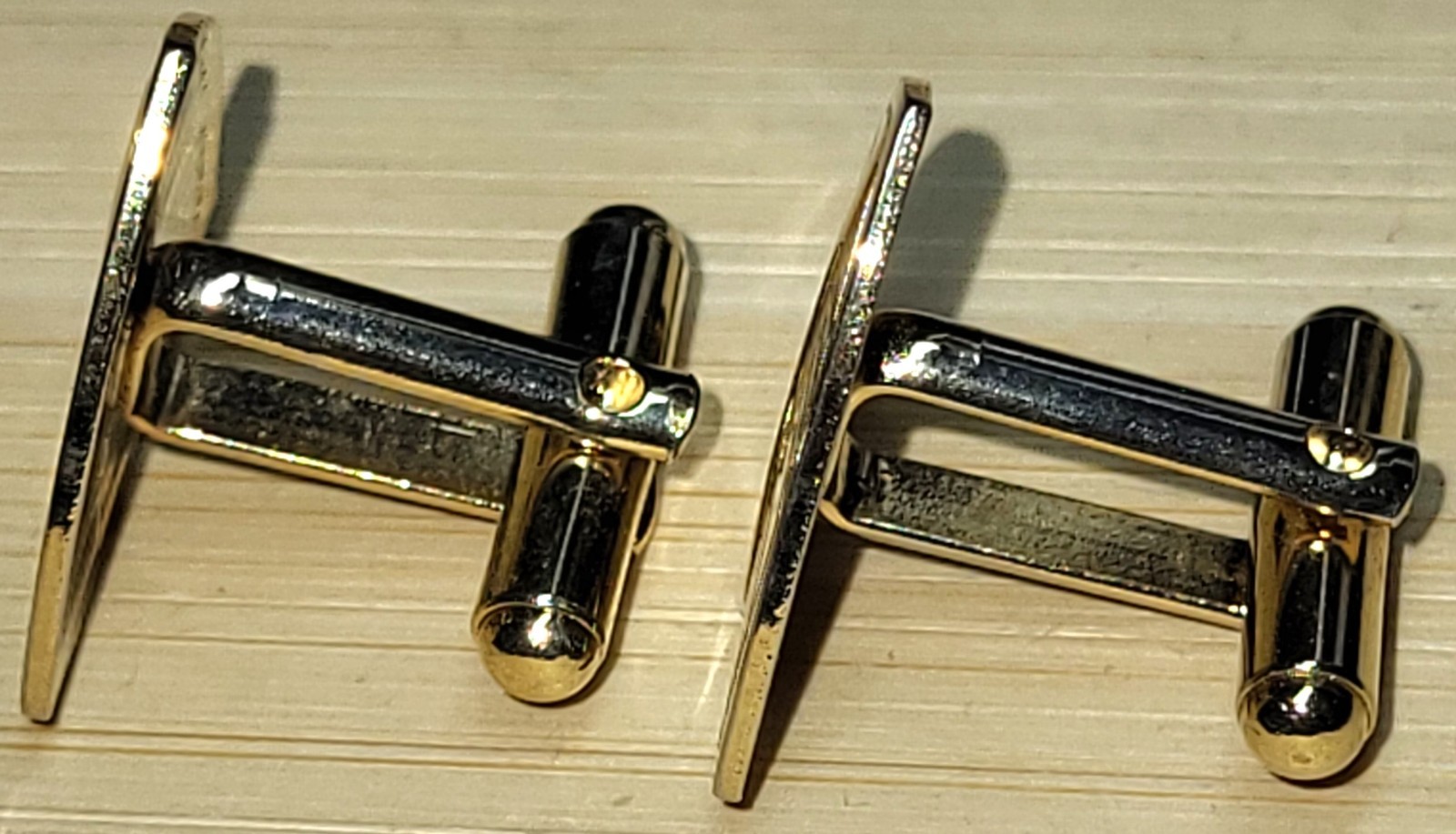 Vintage Goldtone Triangular Embossed Cufflinks 13… - image 5