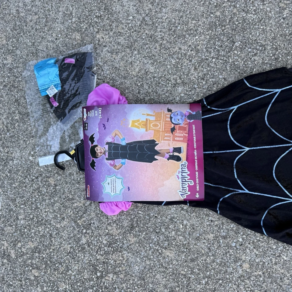 Nuevo Conjunto de Disfraz de Vampirina para Niños Talla S 4-6 Nuevo con etiquetas Disney Vampiro Foto 4 de 4