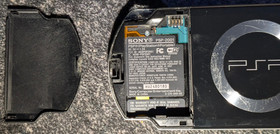 Sony PSP-2001 Slim Black Console w/Case, AC Power, 2GB Memory Stick Duo, TESTED