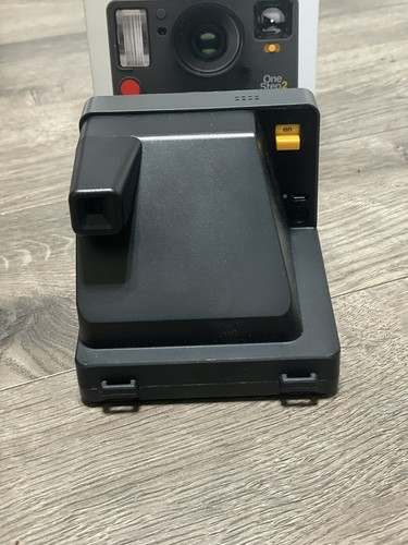 Polaroid Originals New OneStep 2 Viewfinder i-Type Instant Film Camera - Picture 8 of 11