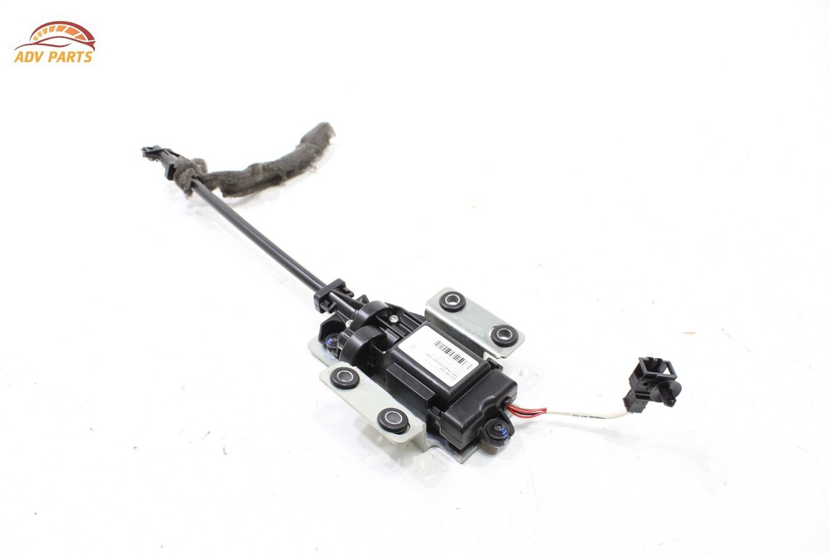 2017-2020 BENTLEY BENTAYGA FRONT RIGHT SIDE SEAT BELT HEIGHT