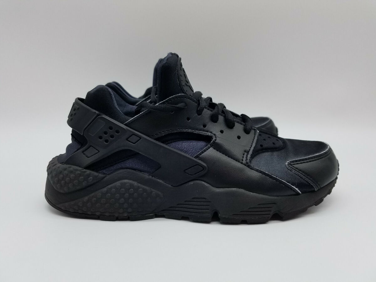 Nike Air Huarache Run Women's Size 8 Running Sneaker Triple Nike Air Huarache Run Women's Size 8 Running Sneaker Triple