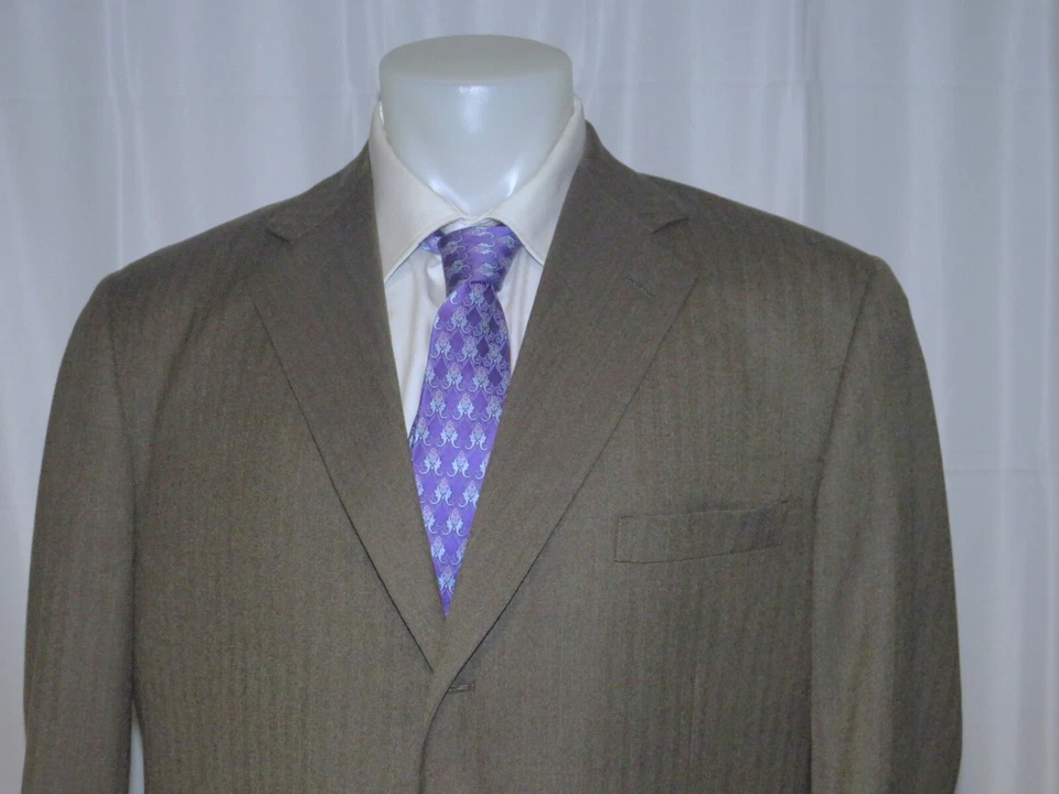 Paul Stuart Westgate Made in USA Vintage Green Herringbone Three Button Suit 45L - Image 4 of 4
