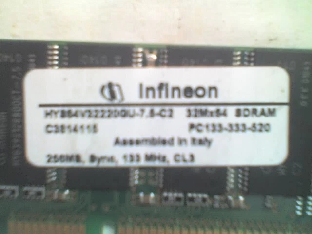Infineon HYS64V32220GU-7.5-C2 256MB 133MHz 168pin CL3 PC133-333-520 DIMM Memory - Image 2 of 3