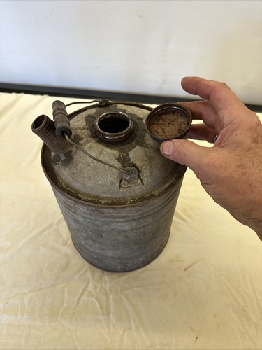 Vintage 2 Gallon Galvanized Gas/Kerosene Can ~ Round Wood Handle - Picture 6 of 9