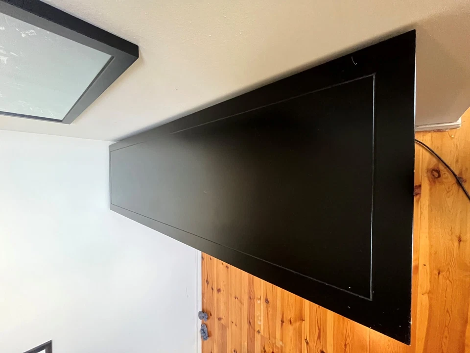 Cómoda de dormitorio Z Gallerie, negra, 9 cajones, 66 pulgadas x 35 pulgadas x 19 pulgadas Foto 3 de 4