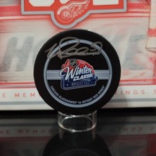 Valtteri Filppula Signed 2009 Winter Classic Game Puck Detroit Red Wings NHL
