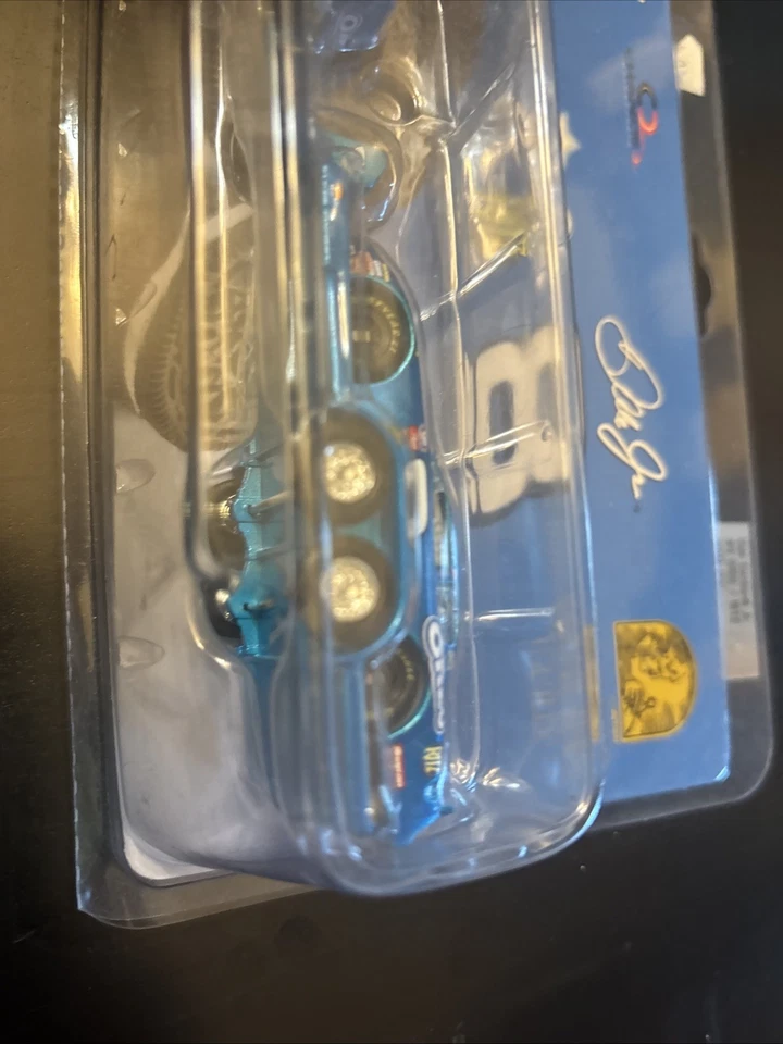 Dale Earnhardt Jr #8 Oreo/Ritz 2004 Race Car Limited & Trailer set NOS - Image 3 of 4