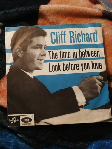 CLIFF RICHARD 7" THE TIME IN BETWEEN DENMARK Vinyl Single Pic Sleeve