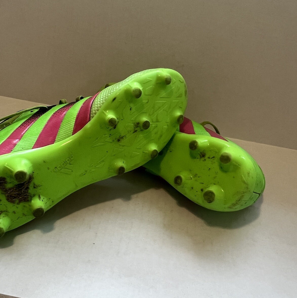 ADIDAS ACE 16.3 FG FOOTBALL SOCCER CLEATS BOOTS AQ2555 Pink