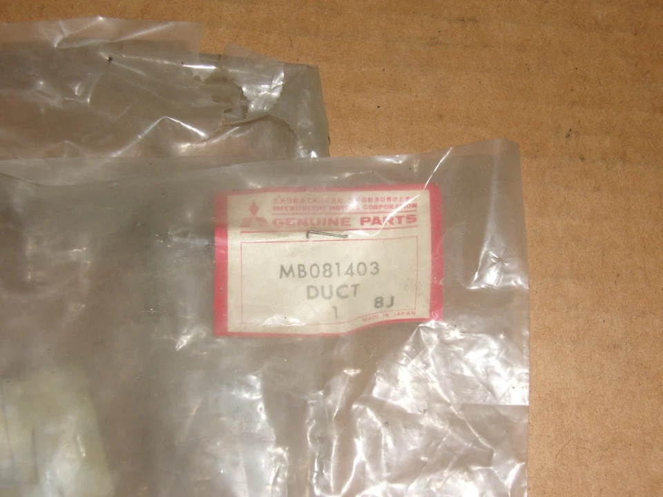 Camión Dodge D50 Plymouth 1980 80 flecha nuevo de stock Mitsubishi centro calentador ventilación conducto Foto 3 de 3