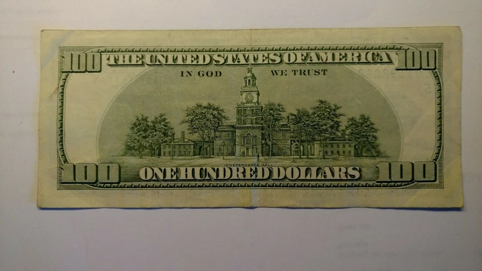 (1)  ONE HUNDRED DOLLAR *STAR NOTE* BILL..$100.00...older style 2006 FRN. - Image 2 of 4