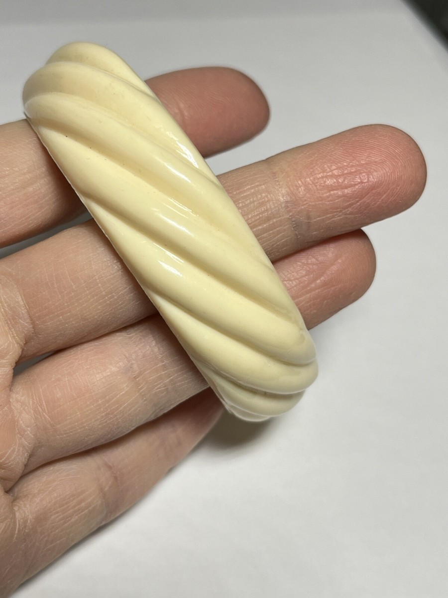 Chunky Swirled Carved 70's Vintage Ivory Resin Bangle Chunky Swirled Carved 70's Vintage Ivory Resin Bangle