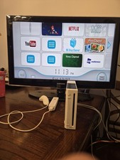 Nintendo Wii RVL-001 512 MB Home Console - White