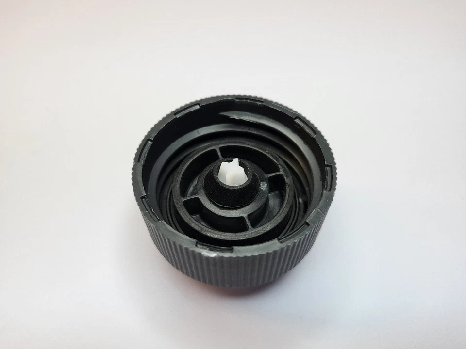 Tapa de tanque Hoover Solution para PowerDash, SmartWash, FloorMate Jet # 440012803. Foto 3 de 4