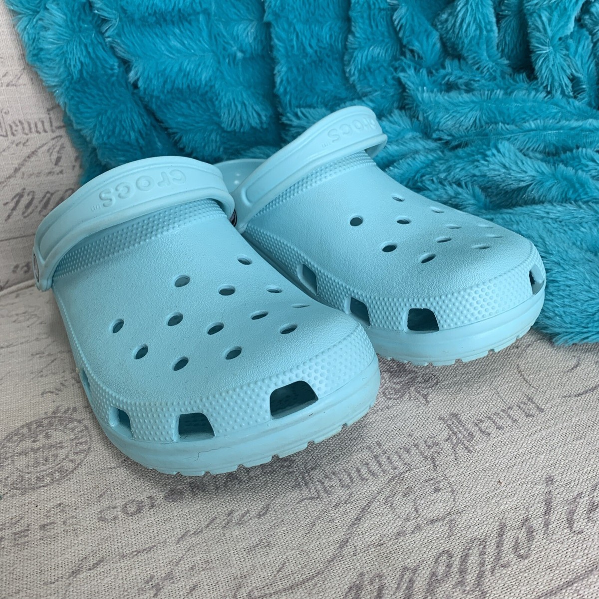Crocs Adult Classic Clog Teal Baby Blue Size 9M/11W