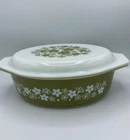 VTG Pyrex Green Spring Blossom Daisy 2.5qt Casserole with Lid