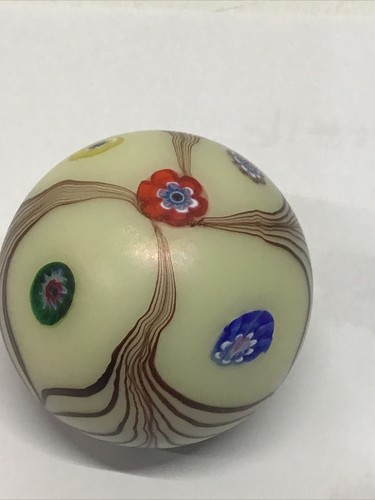 Ferro Murano Signed - Hand Blown Glass Pulled Feather Paperweight 3” x 2.5” tall - Picture 5 of 14