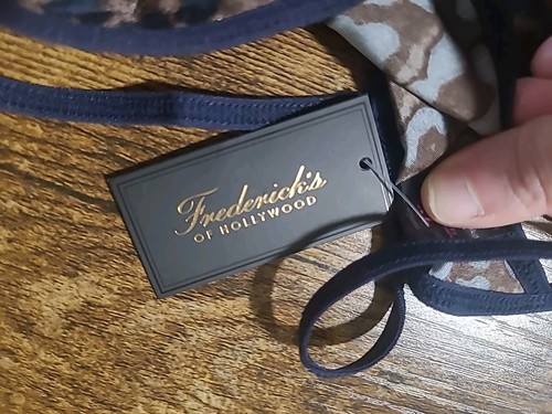 NWT Frederick's Of Hollywood 1x Leopard Print Hollywood Heartthrob G-String - Picture 2 of 9