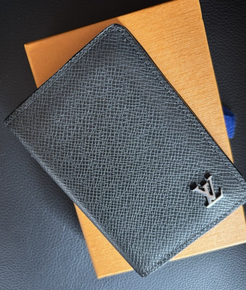 Portatarjetas/estuche de tarjetas de visita taiga organizador De Po LV valorado LOUIS VUITTON Foto 2 de 4