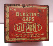 VINTAGE EMPTY DUPONT No. 6 METAL BLASTING CAPS BOX ~ MILITARY OPEN MINING OLD!