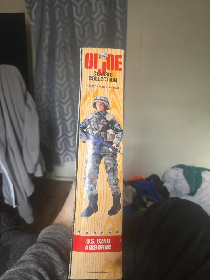 GI Joe EE. UU. 82º Aerotransportado Mujer 1998 Edición Limitada Figura de acción clásica 12" NUEVA Foto 2 de 4