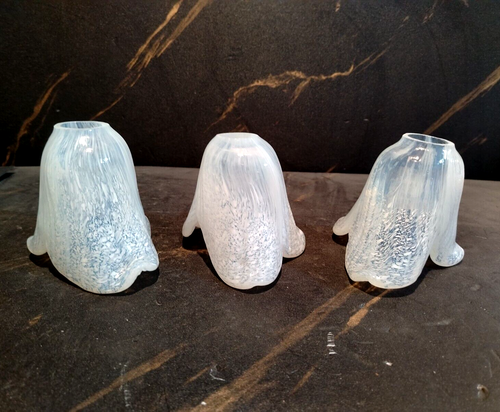 PARALUME TULIPANO IN VETRO DI MURANO, COLORE BIANCO LATTE, H 120 mm, FORO 30 mm - Imagen 4 de 14