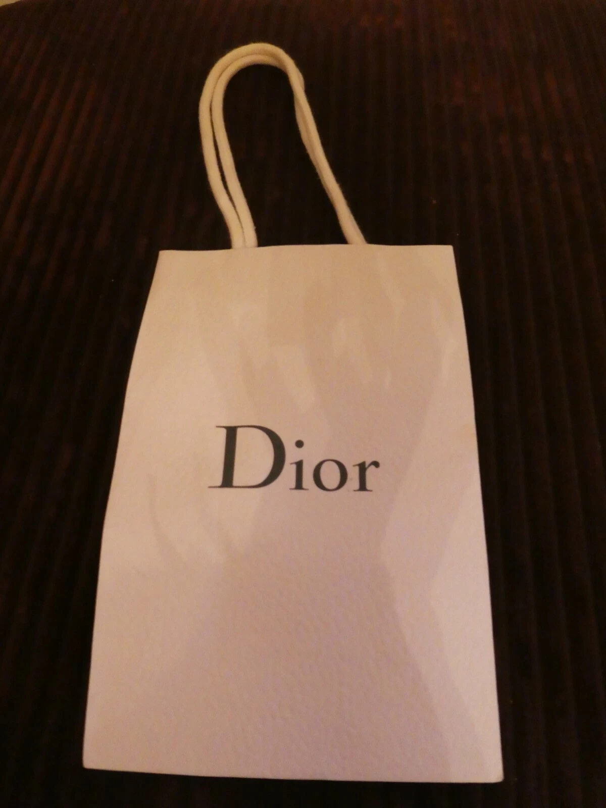 Créateur ? Dior ? Petit sac cadeau (accessoire maquillage parfum accessoires)