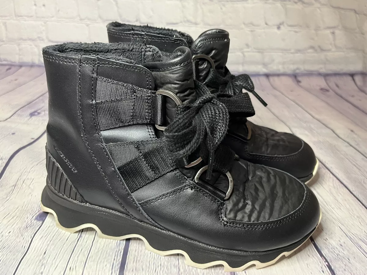 Insulated lace hotsell up boots