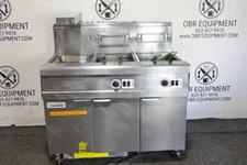 2015 FRYMASTER TWO BAY GAS (50 LBS CAPACITY PER BAY) FRYER WITH FILRATION SYSTEM