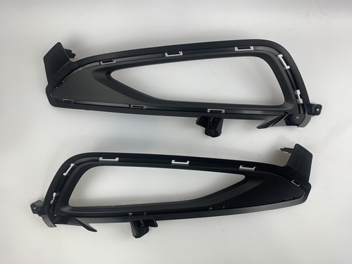 Front Bumper Fog Lamp Cover Hyundai Tucson 2016-2017-2018 OEM Left & Right Bezel - Picture 2 of 3