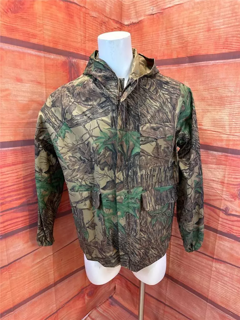 Mens Realtree Camo Rain Jacket sz LargeTCA