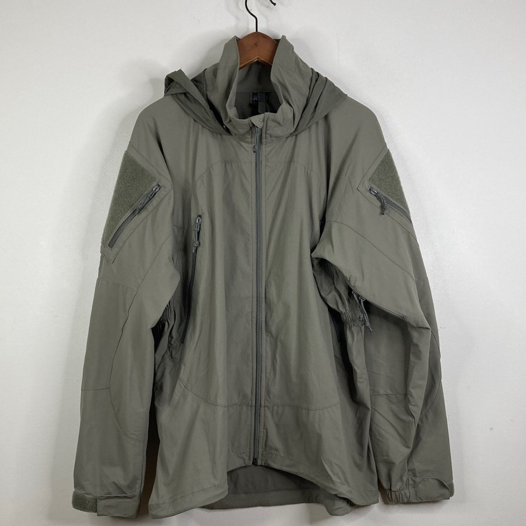Patagonia Level 5 Military Jacket Gen II Mens Medium Gray Softshell PCU Hooded