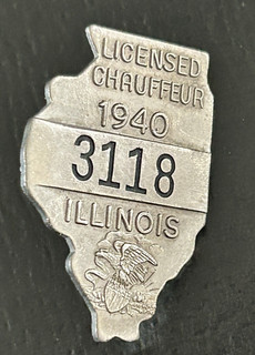 VINTAGE 1940 ILLINOIS LICENSED CHAUFFEUR BADGE # 3118