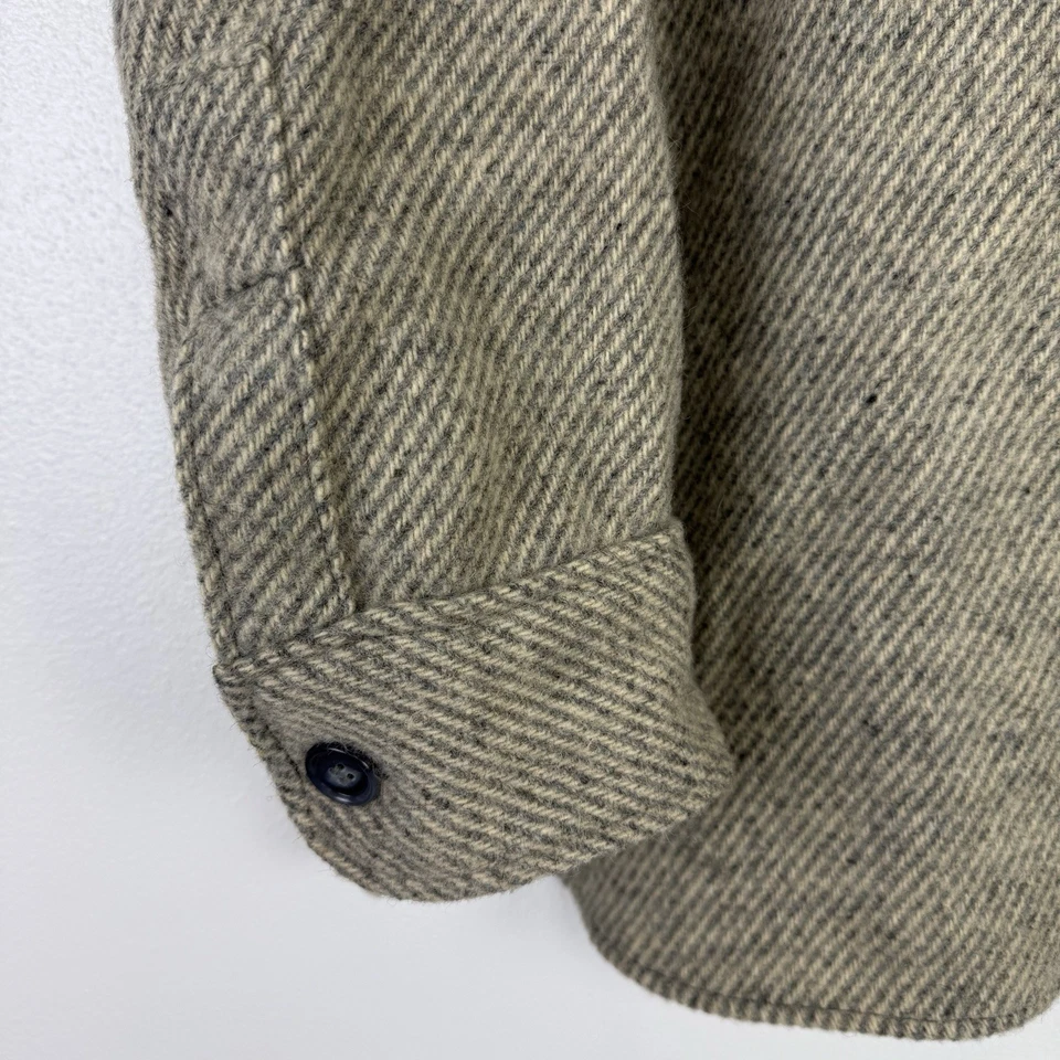 LL Bean Men’s Jacket Wool Size Large Tan Winter Chore Jacket - Image 4 of 4