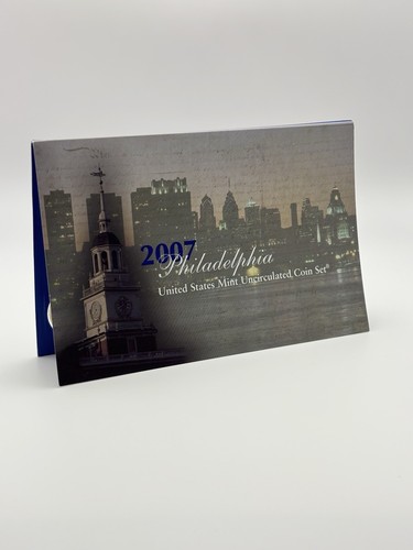 2007 P & D United States Mint Uncirculated Coin Set - Picture 2 of 7