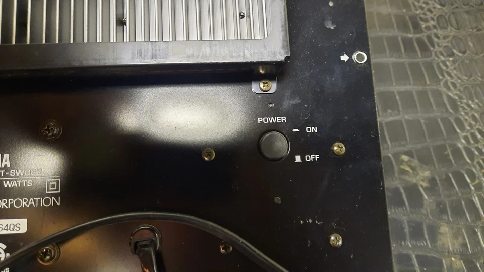 Yamaha Subwoofer Crossover YST-SW030 120volt 70watt 60hz Testato Funzionante - Immagine 4 di 4