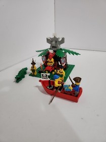 LEGO 6262 King Kahuka&rsquo;s Throne Pirates Islanders All Minifigs 99% Complete READ