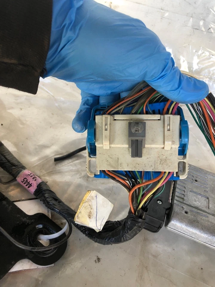 Módulo telemático transceptor y receptor GPS Pontiac Grand Prix 2002 12207559 Foto 3 de 4