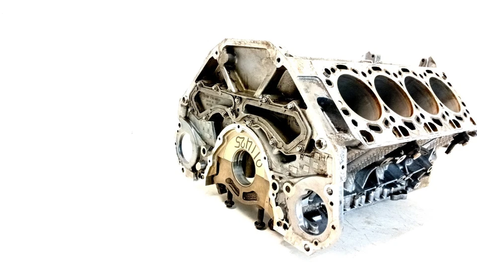 08-14 BMW F01 750i GT X5 4.4 V8 5 6 7 ENGINE MOTOR CYLINDER BLOCK OEM 011425 - Image 2 of 4