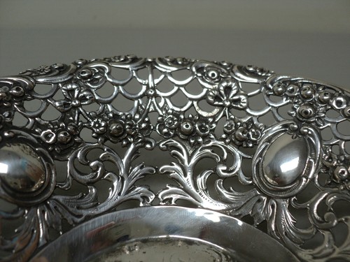 ANTIQUE CONTINENTAL STERLING SILVER SMALL DISH / BOWL with CHERUBS - Picture 4 of 10