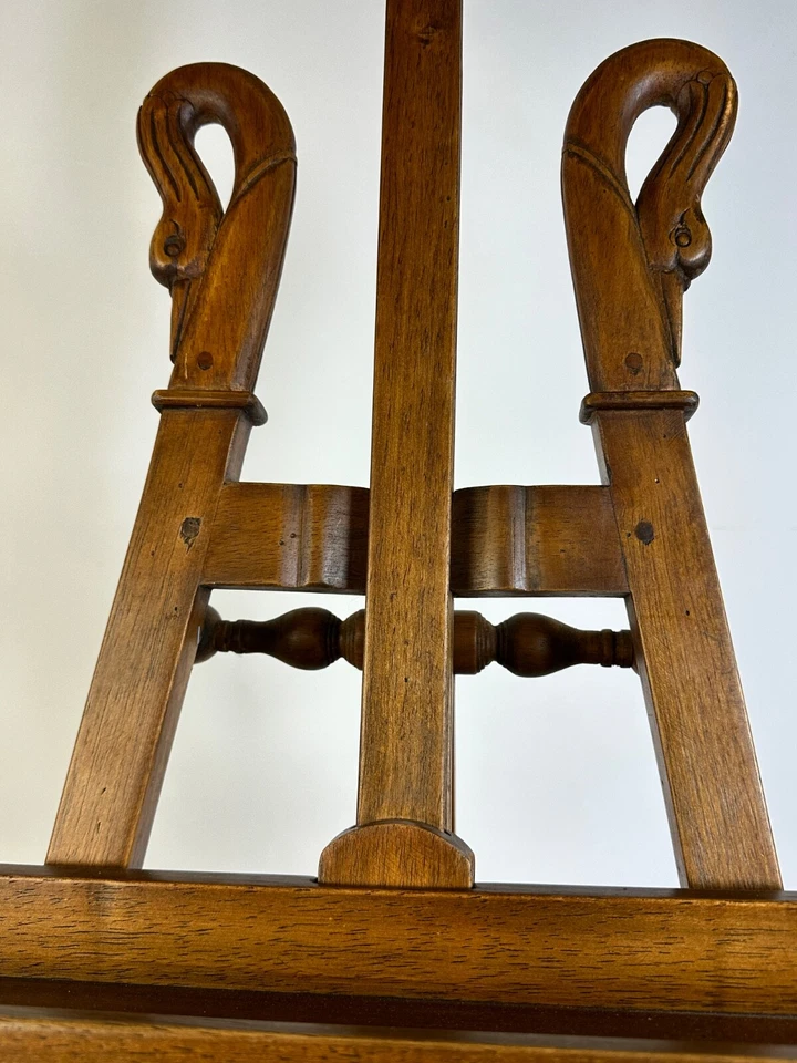 Chevalet en noyer a décor col de cygne - Photo 2/4