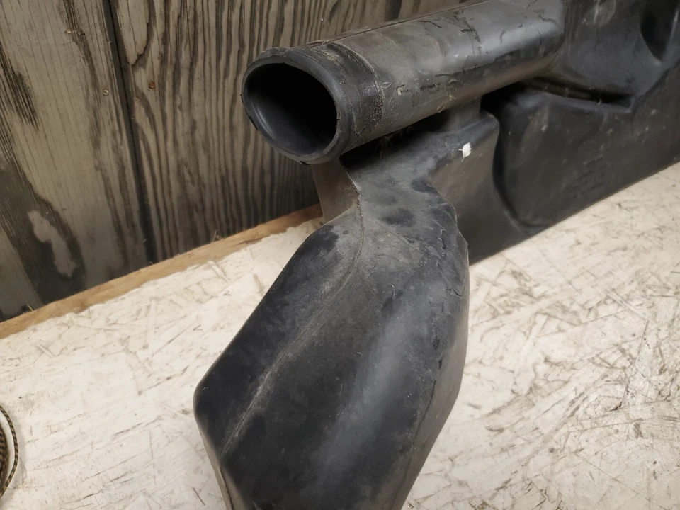 GMC Sonoma y S10 1994-1997 2,2 conducto de admisión de aire y cubierta del ventilador 25099301 OEM 36870 Foto 2 de 4