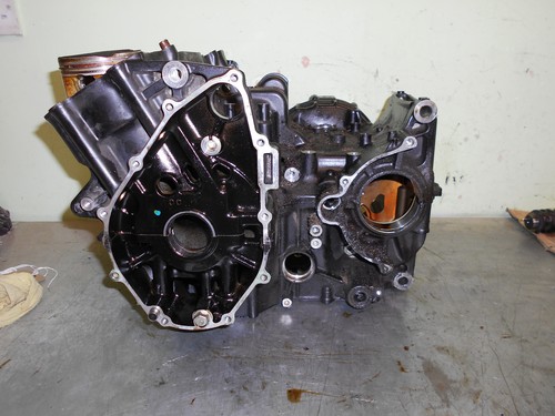 honda blackbird crank cases (2003) - Picture 3 of 3
