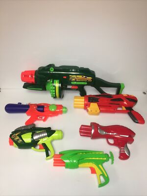 Buzz Bee Toys Air Blasters Air Dart And Misc Brand Lot 5, 1-Water launcher