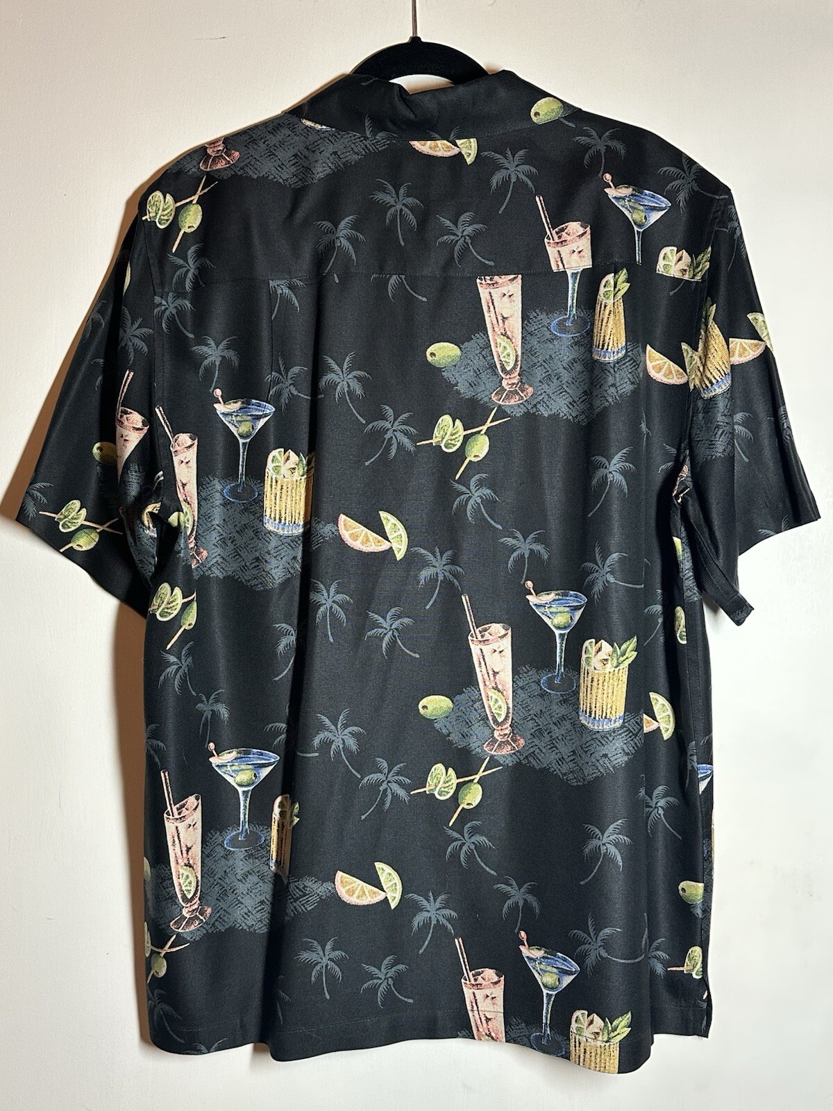 Paradise Found Men's PAU Hana Cocktail Silk  Short Sleeve Shirt, Black, Size M