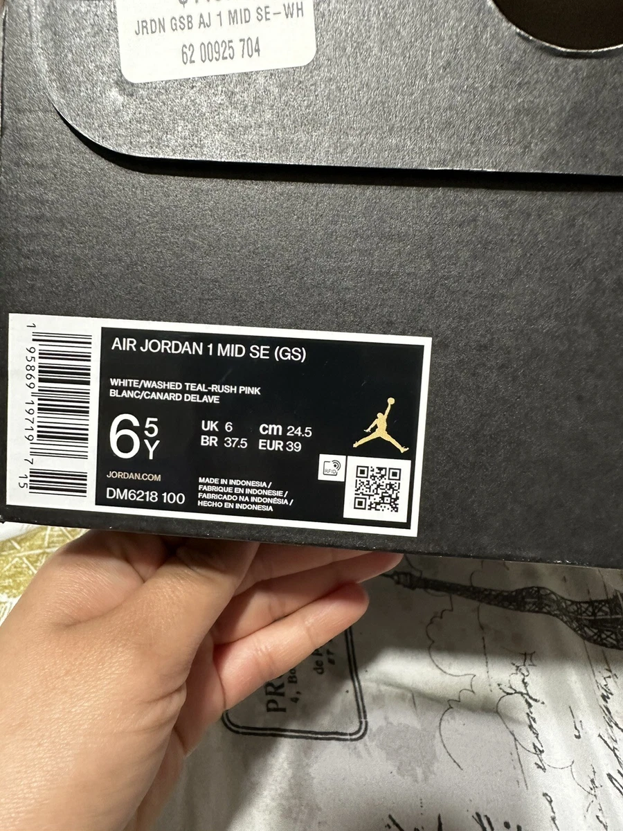 Kids jordan clearance aj 1 mid